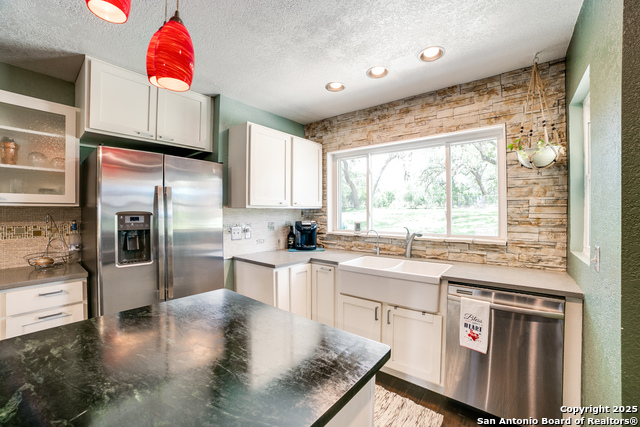 Image 6 of 36 For 20892 Bluehill Pass