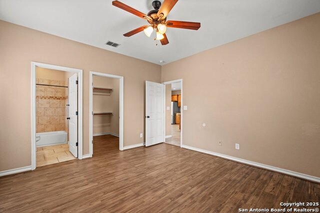 Image 10 of 30 For 220 Cody