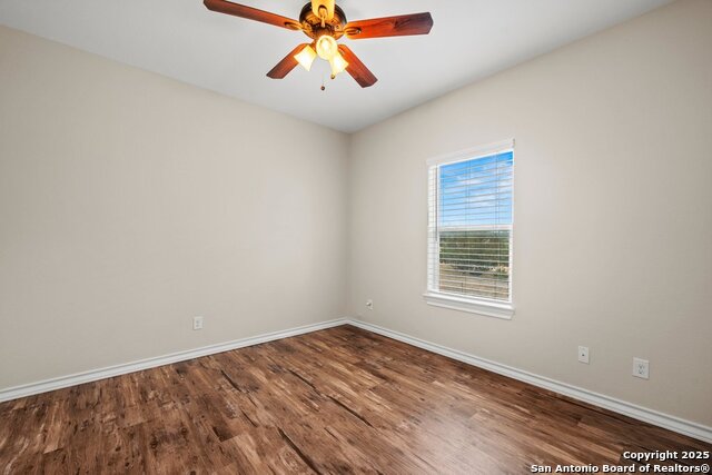 Image 14 of 30 For 220 Cody