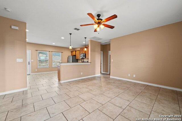 Image 2 of 30 For 220 Cody