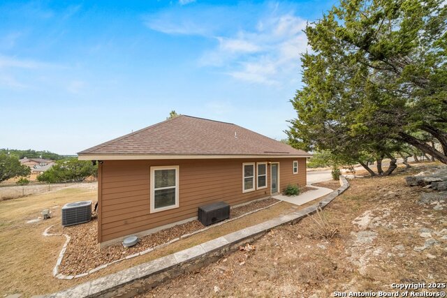 Image 23 of 30 For 220 Cody