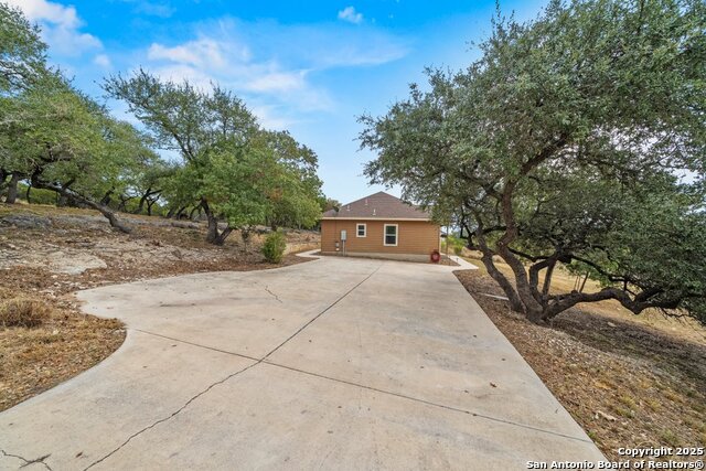 Image 25 of 30 For 220 Cody