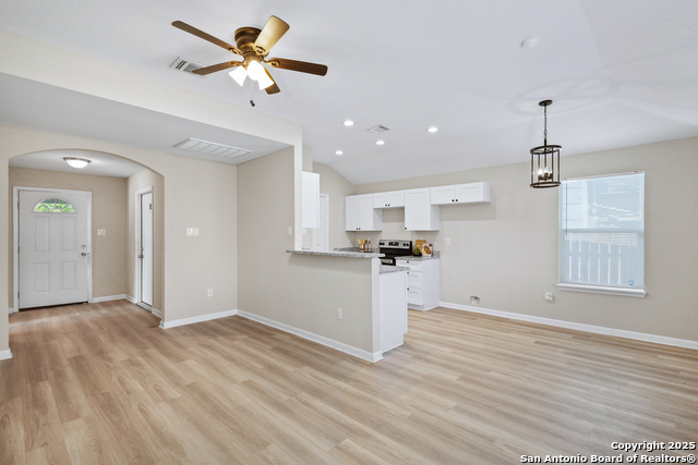 Image 12 of 21 For 611 Whiting