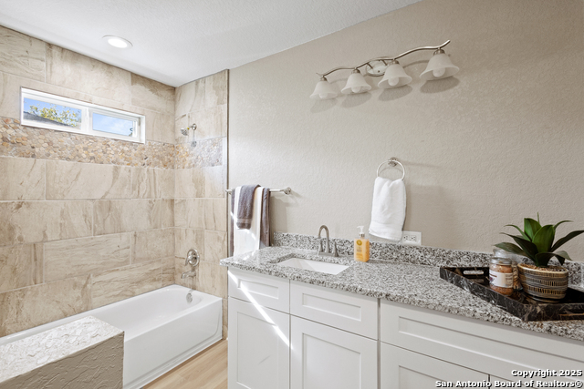 Image 14 of 21 For 611 Whiting