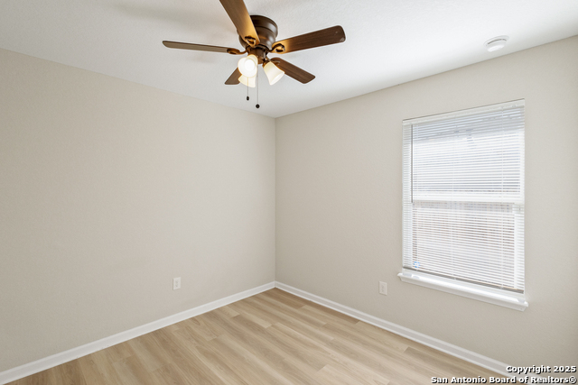 Image 16 of 21 For 611 Whiting