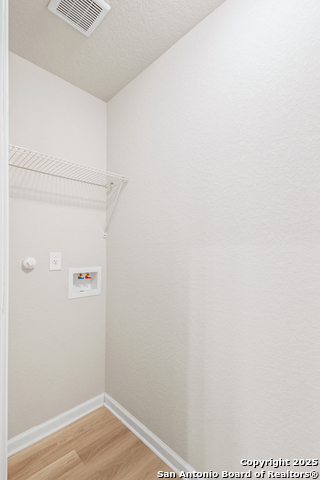 Image 18 of 21 For 611 Whiting