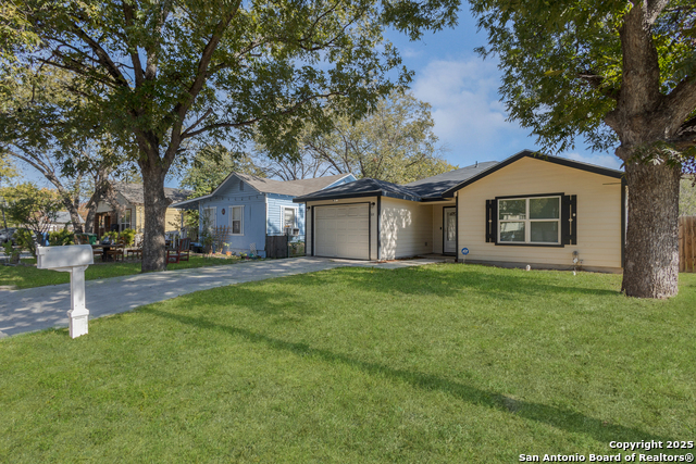 Image 3 of 21 For 611 Whiting