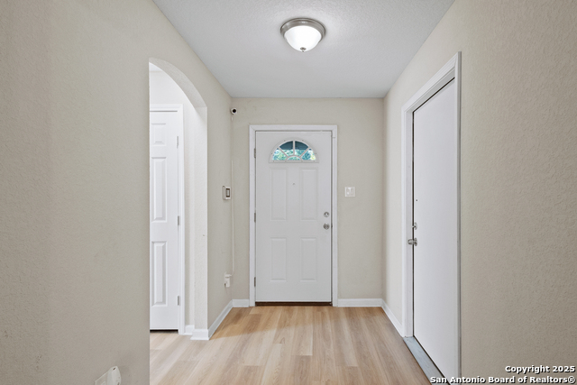 Image 4 of 21 For 611 Whiting