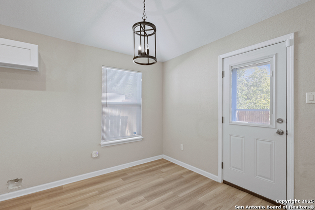 Image 6 of 21 For 611 Whiting