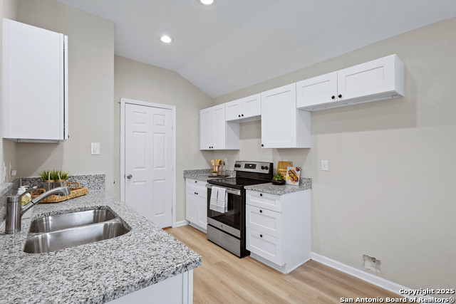 Image 9 of 21 For 611 Whiting