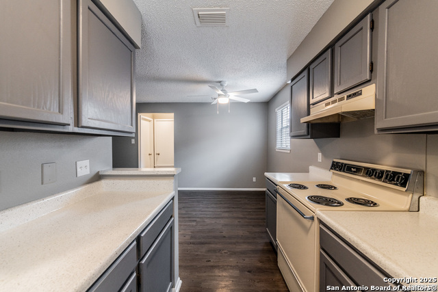 Image 18 of 22 For 331 Mistletoe W