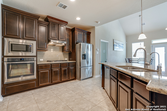 Image 13 of 37 For 1438 Rock Dove