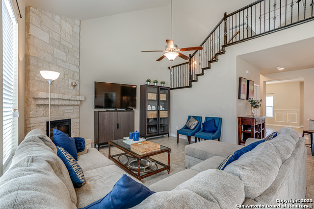 Image 17 of 37 For 1438 Rock Dove