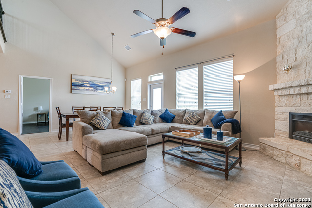 Image 20 of 37 For 1438 Rock Dove