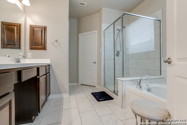 Image 23 of 37 For 1438 Rock Dove