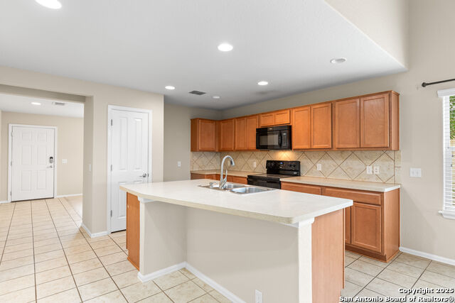 Listing photo id 8 for 10723 Rimfire Run