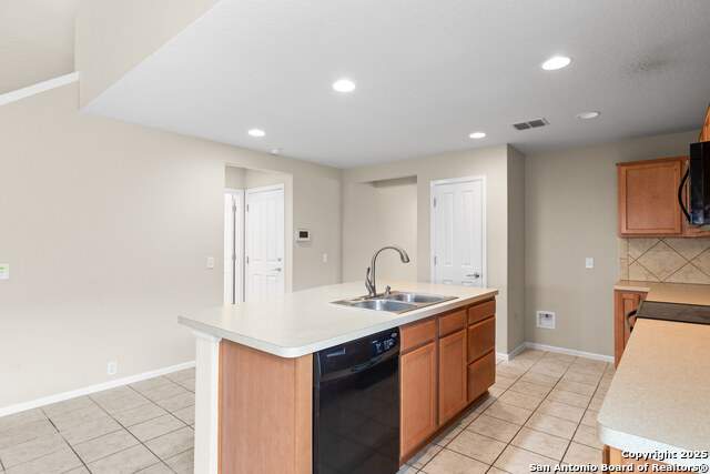 Listing photo id 5 for 10723 Rimfire Run