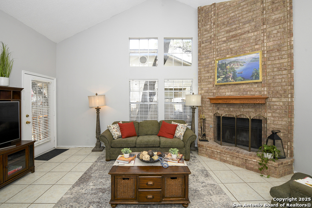 Image 3 of 9 For 9536 Dover Ridge W