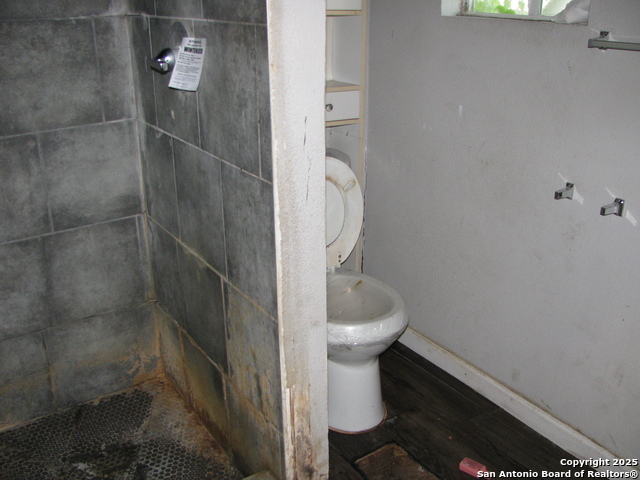 Image 19 of 24 For 204 Division