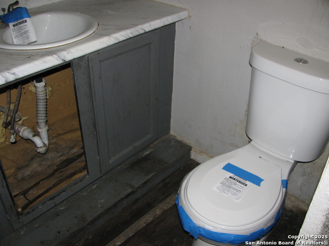 Image 22 of 24 For 204 Division