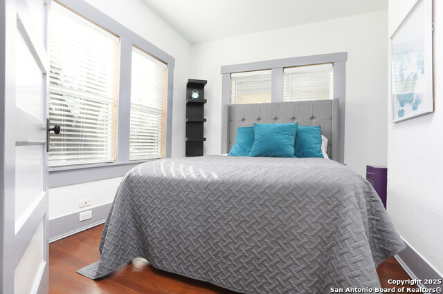 Image 11 of 20 For 131 Klein St 1