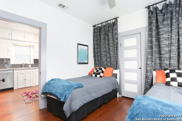 Image 13 of 20 For 131 Klein St 1