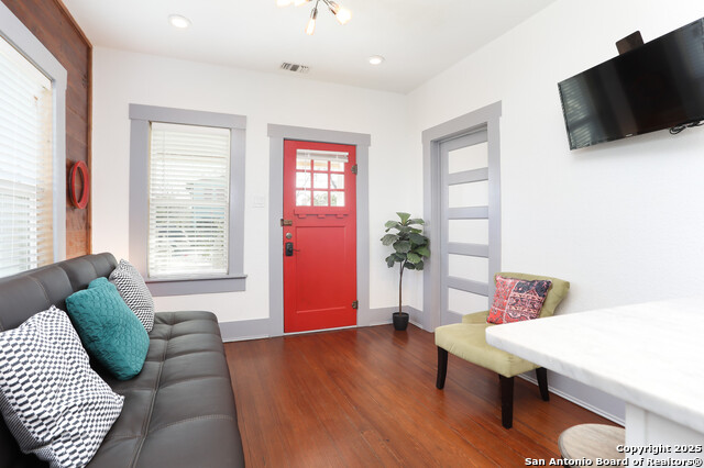 Image 3 of 20 For 131 Klein St 1