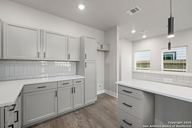 Listing photo id 8 for 118 Packard St