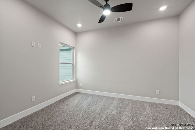 Listing photo id 10 for 118 Packard St