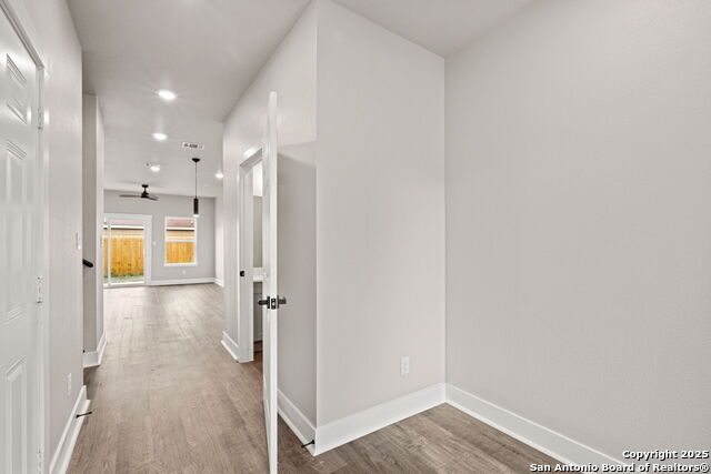 Listing photo id 20 for 118 Packard St