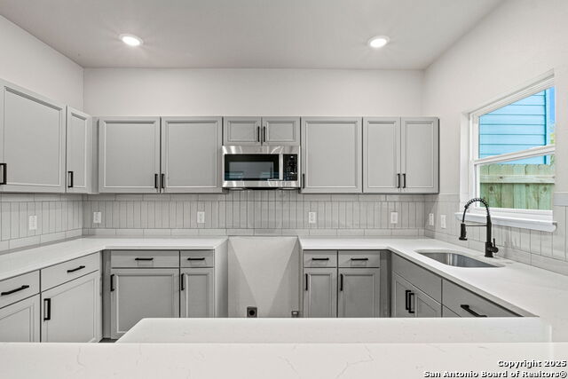 Listing photo id 25 for 118 Packard St