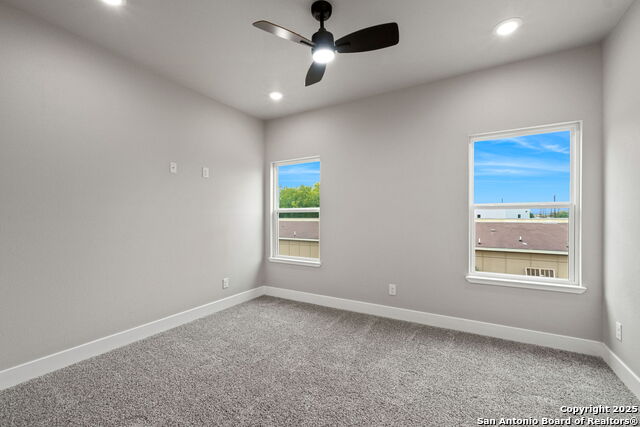 Listing photo id 31 for 118 Packard St