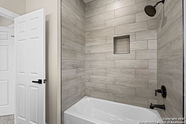 Listing photo id 37 for 118 Packard St