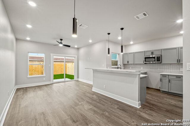 Listing photo id 3 for 118 Packard St