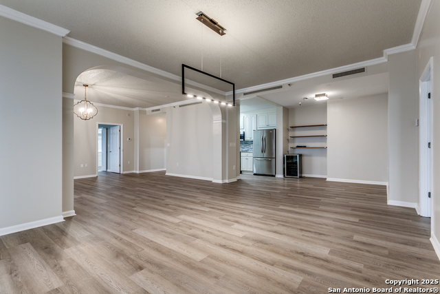 Image 4 of 11 For 1 Towers Park  717