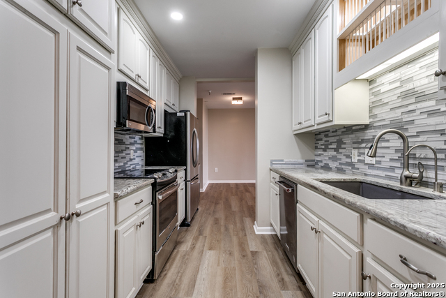 Image 5 of 11 For 1 Towers Park  717