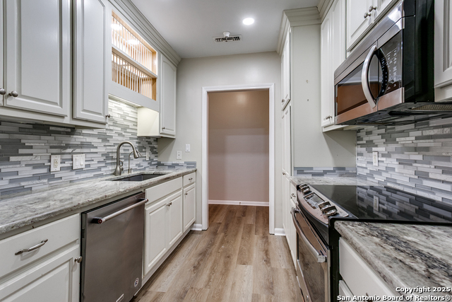 Image 6 of 11 For 1 Towers Park  717