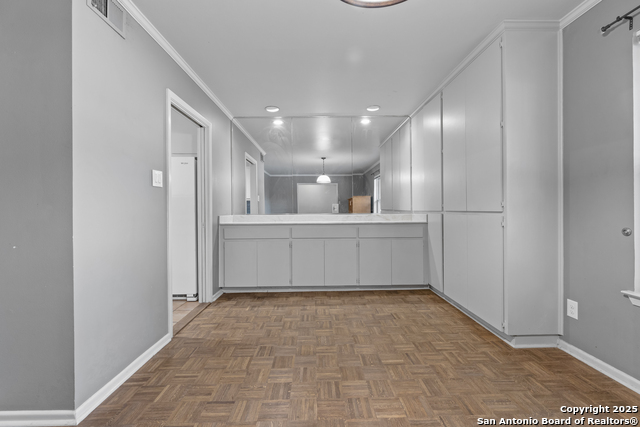 Image 11 of 44 For 630 Patricia