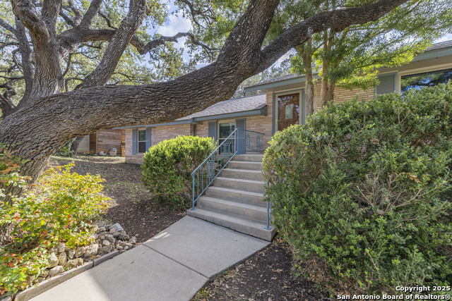 Image 2 of 44 For 630 Patricia