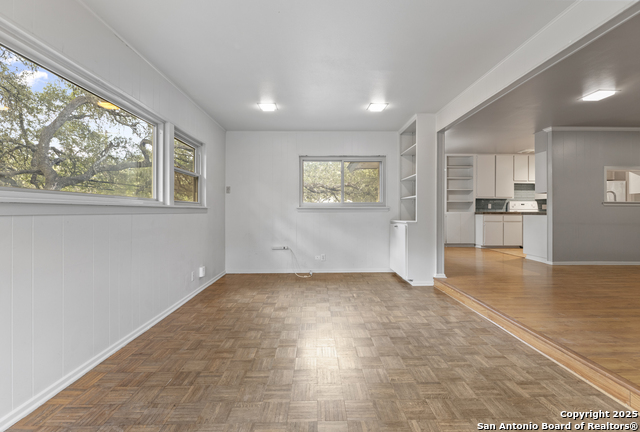 Image 22 of 44 For 630 Patricia