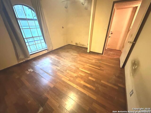 Image 22 of 31 For 1326 Klondike