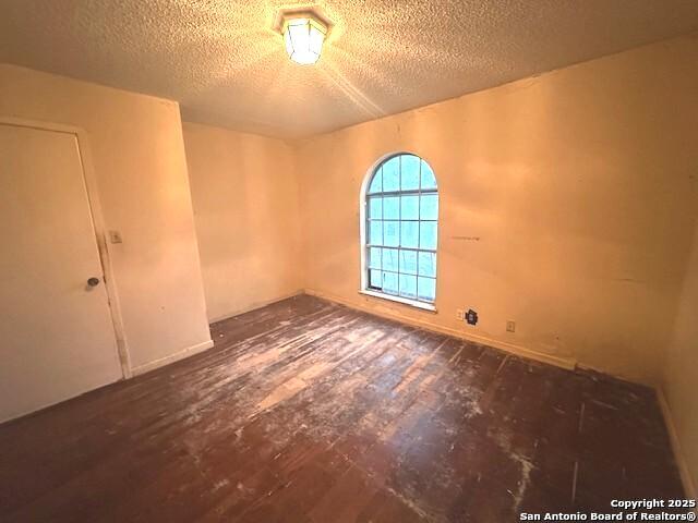 Image 24 of 31 For 1326 Klondike