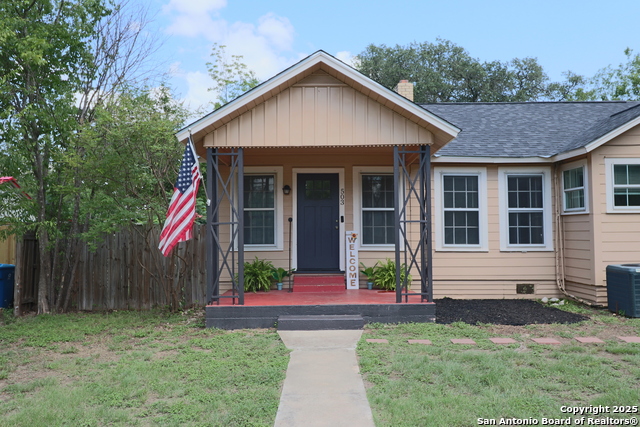 Details for 503 Lewis Ave S, Kerrville, TX 78028