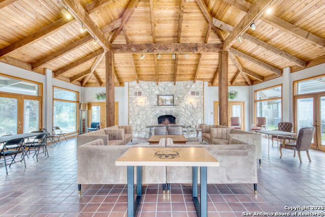 Listing photo id 23 for 805 Loop 534  122