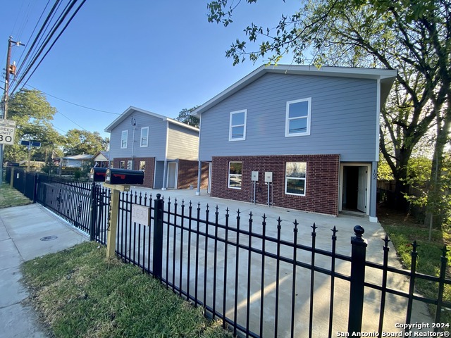 Image 2 of 15 For 1628 Hamilton St S 102