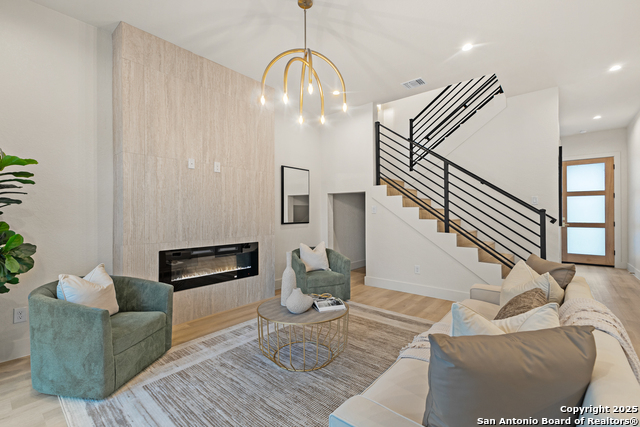 Image 11 of 42 For 235 Oelkers