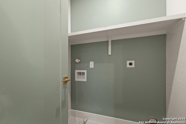 Image 22 of 42 For 235 Oelkers