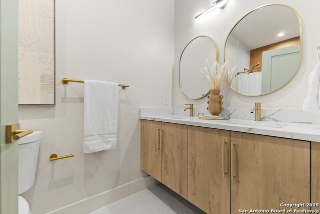 Image 23 of 42 For 235 Oelkers