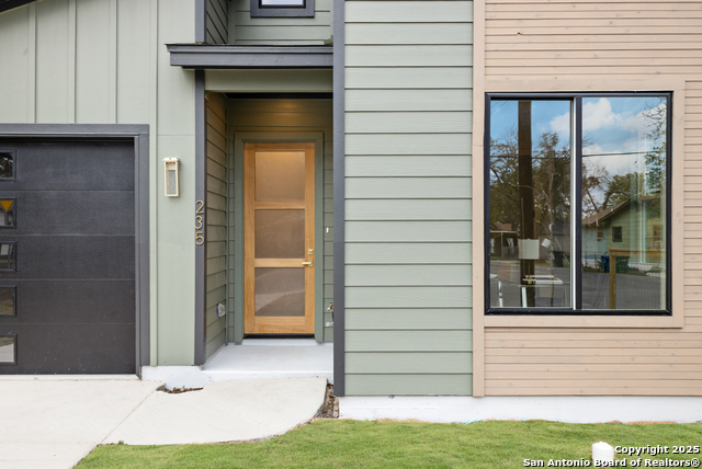 Image 3 of 42 For 235 Oelkers