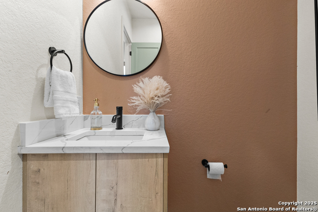 Image 8 of 42 For 235 Oelkers